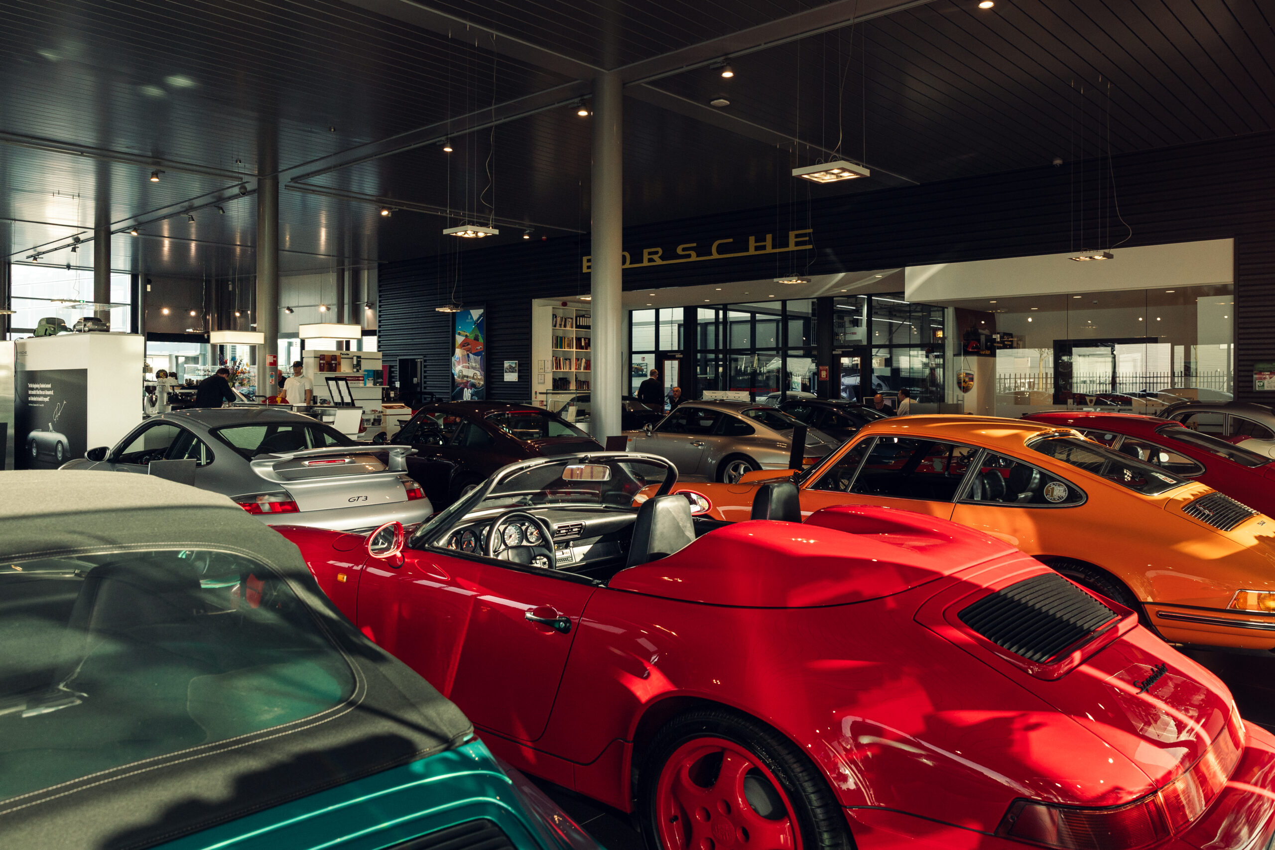 Showroom classic