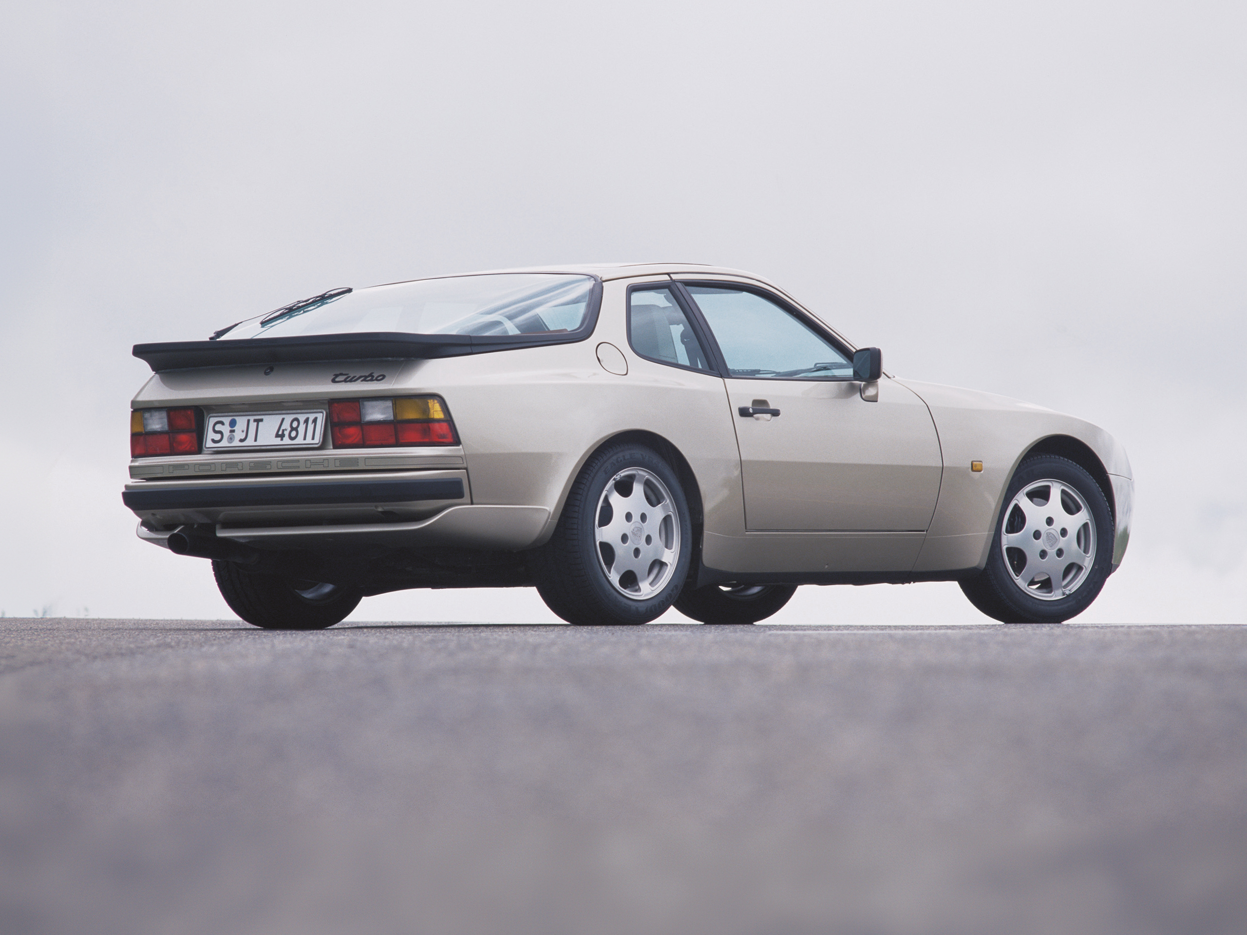 944 Turbo (1985-91)